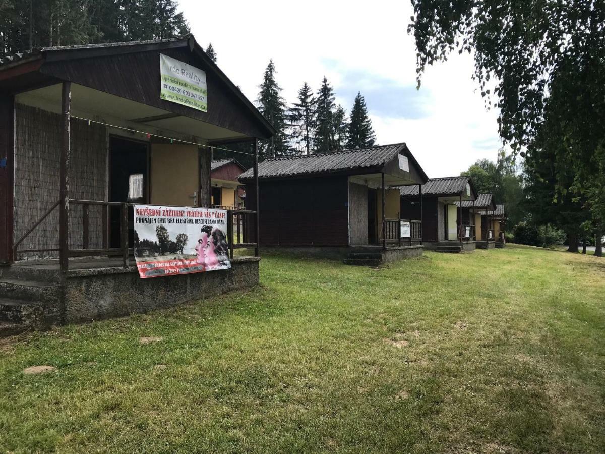 RETRO chaty u pláže Lipno Hotel Černá v Pošumaví Exterior foto